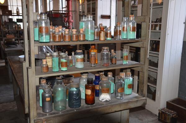 EdisonChemLab.jpg EdisonChemLab