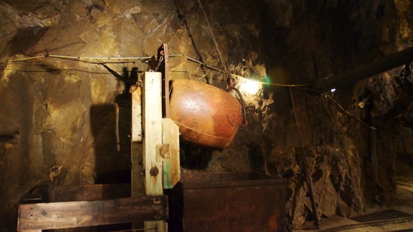 MollyKitchenMineMiningDown