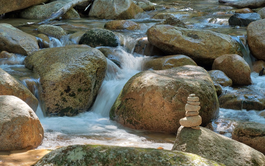 D75 4569 AuroraHDR2018 edit