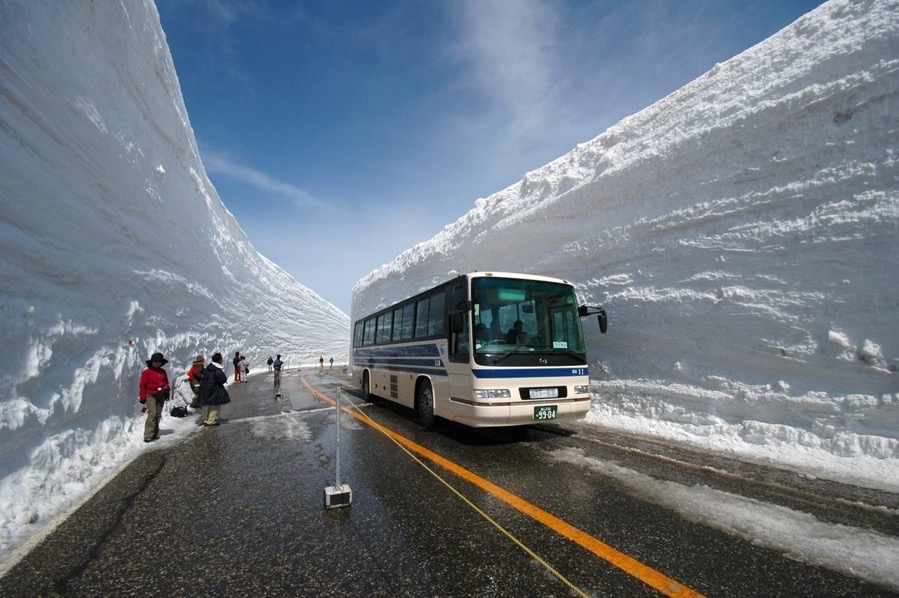 JapaneseSnowPlowing