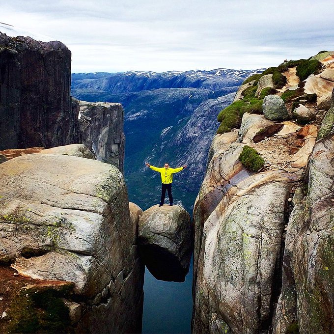 Kjeragbolten Norway 948Meters