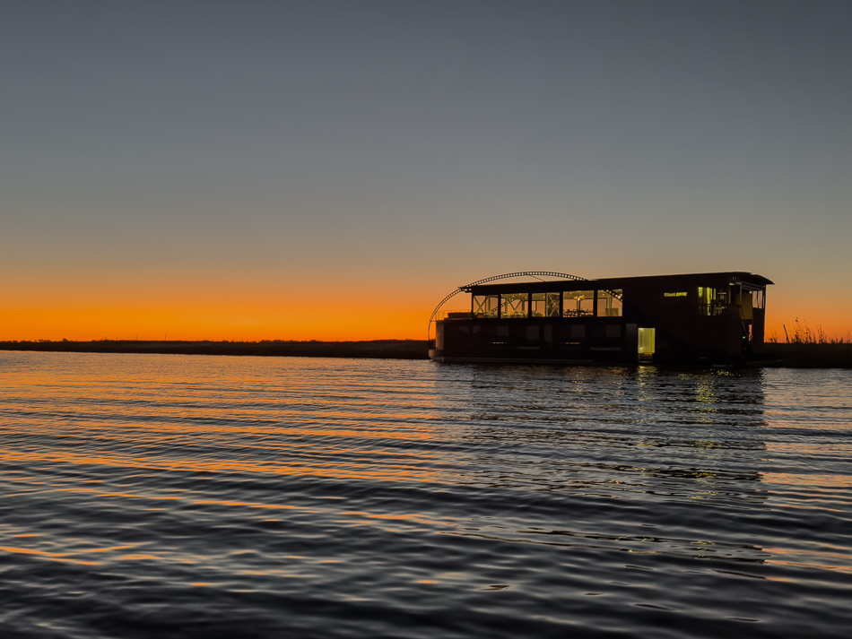 20250807 iPhone15 Botswana 5981-26.