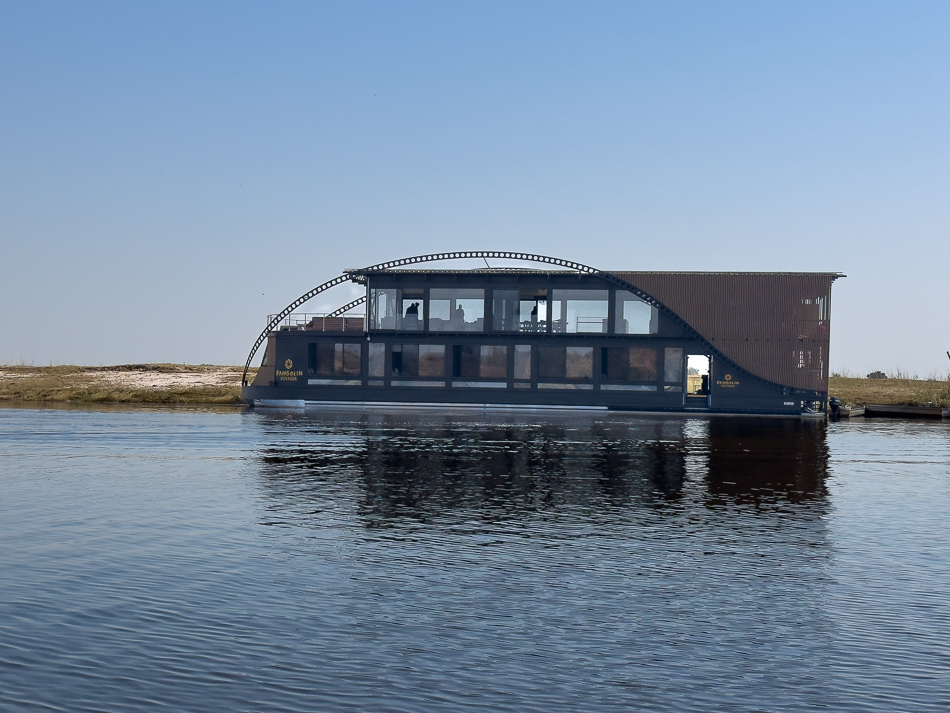 52-20250810 iPhone15 Botswana 6026.